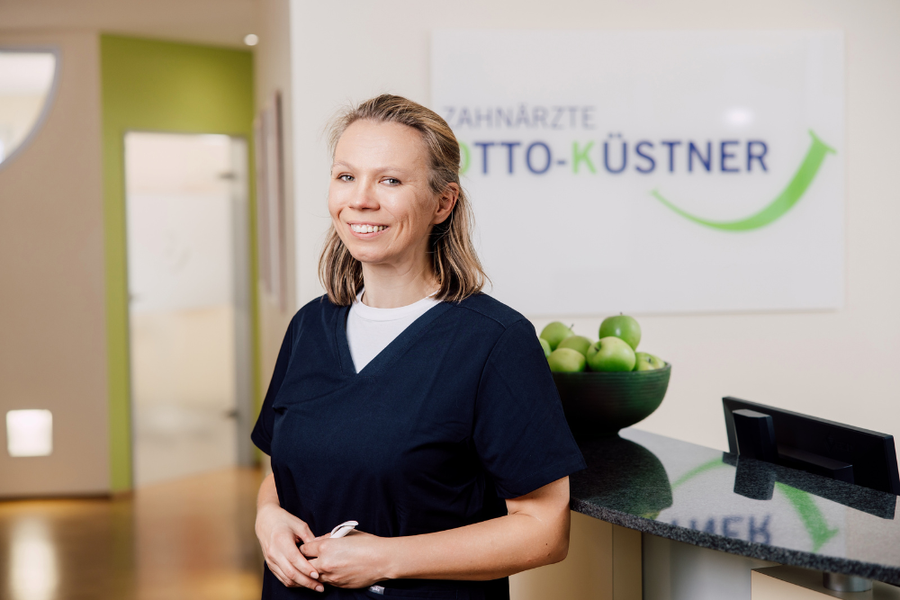 zahnarzt-bueren-lotte-jennifer-stimmel-v9 zahnarzt-bueren-lotte jennifer-stimmel-v9